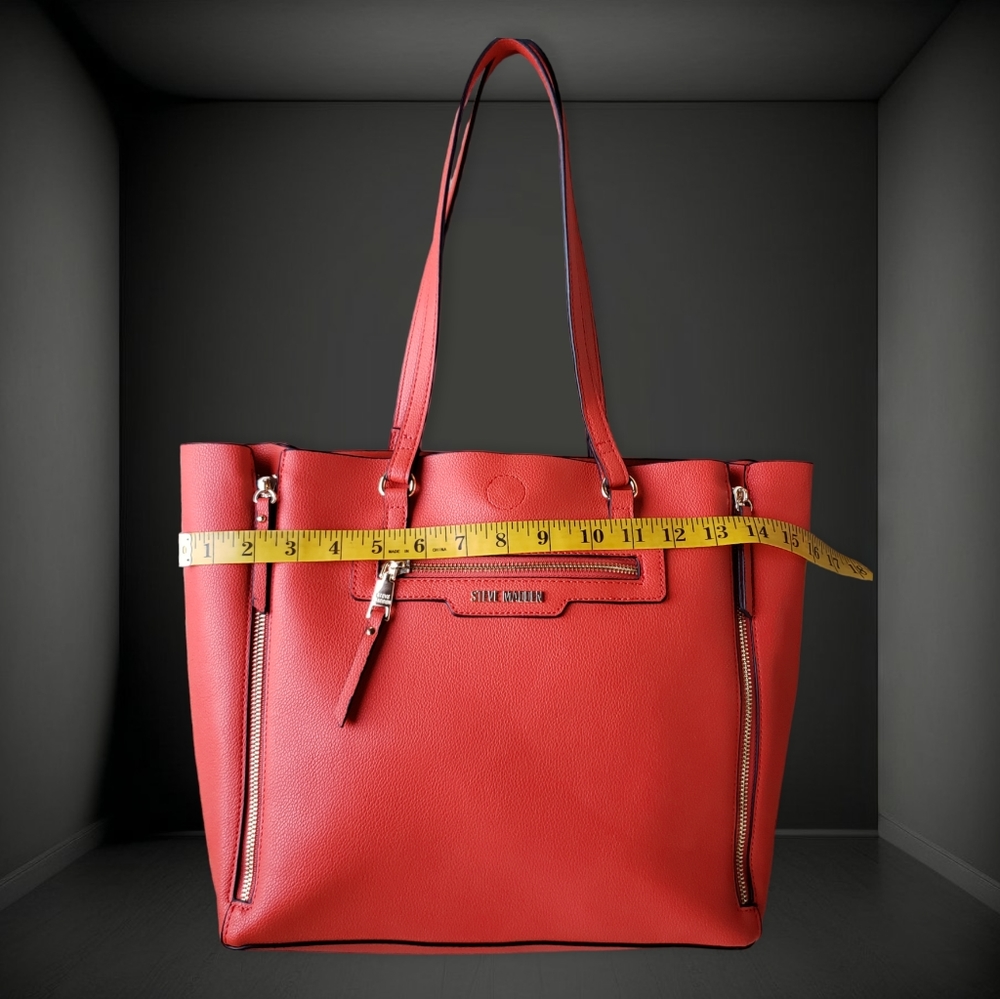 Pre-loved STEVE MADDEN EXpandable Red Tote - Picture 5 of 8